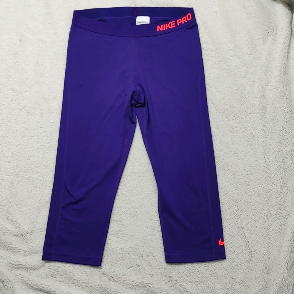 Nike Pro Women's Training Capri tights